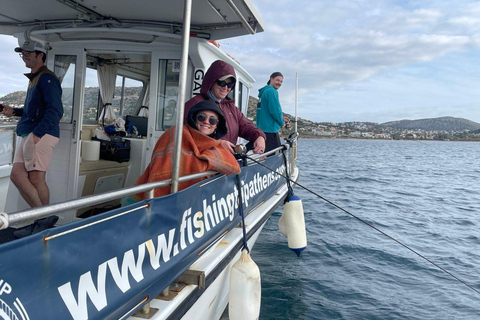 Atenas: Experiencia de pesca en barco con comida marinera