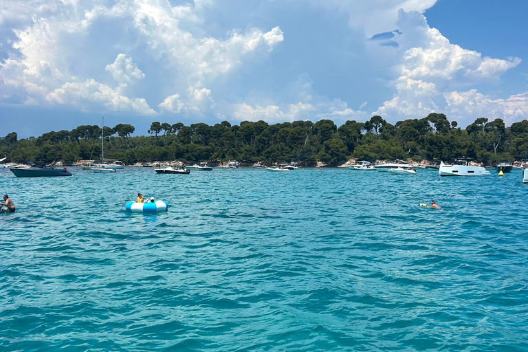 Cannes: Discover the French Riviera by Private Boat Cannes: Discover the French Riviera by private boat