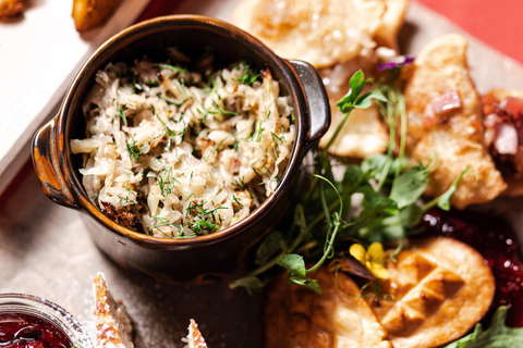Cracovia: Cena folcloristica polacca con crociera sul fiume Vistola
