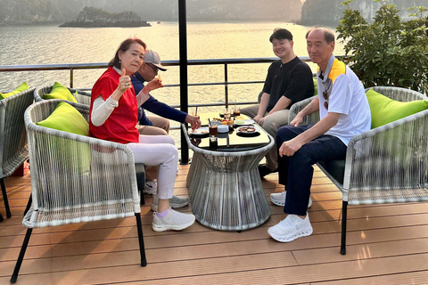 Hanói: Viagem de 1 dia à Baía de Ha Long - Cruzeiro de luxo AmethystCruzeiro de dia inteiro na Baía de Halong com Ametista (todos os destinos)