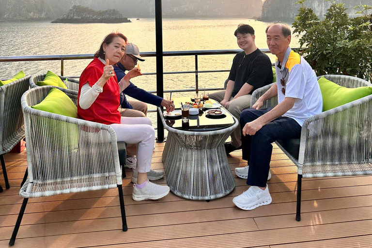 Hanói: Viagem de 1 dia à Baía de Ha Long - Cruzeiro de luxo AmethystCruzeiro de dia inteiro na Baía de Halong com Ametista (todos os destinos)