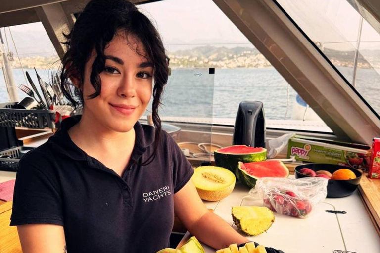 Kissamos : Croisière en catamaran de luxe à Balos et GramvousaBillet VIP