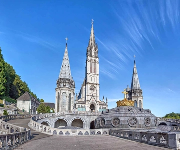 Lourdes: Egész napos privát gyalogtúra helyi idegenvezetővel