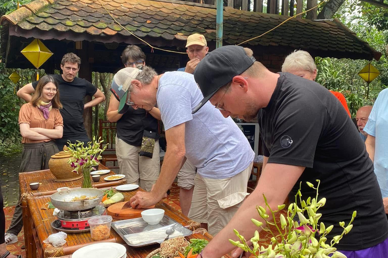 Hue: miasto cesarskie, lekcje gotowania, wycieczka do lagunyHue: Miasto Cesarskie, Kurs Gotowania, Wycieczka do Laguny