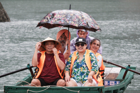 Depuis Hanoi : Croisière dans la baie d&#039;Halong avec déjeuner et transferts