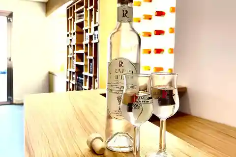 Degustazione di liquori sull'Etna