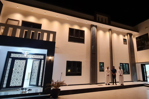 From Muscat: Authentic Omani Dinner with a Local Family