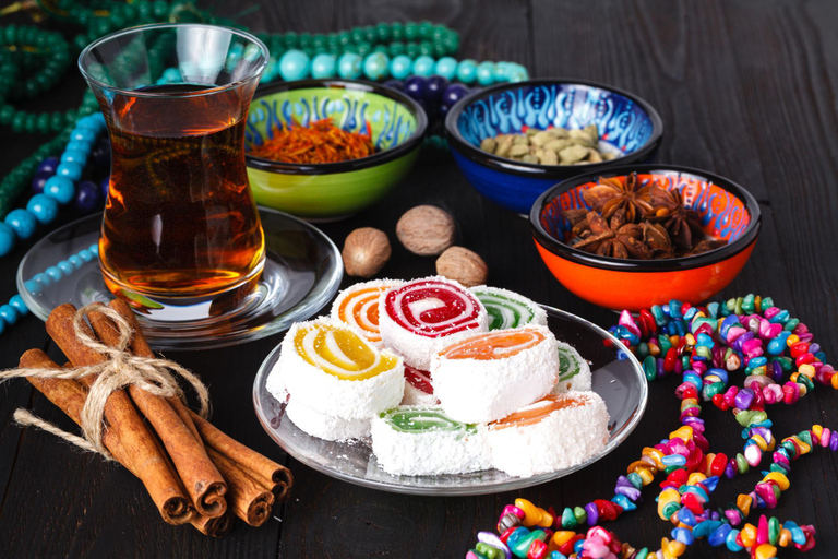 Baku Social Club: Tea, Meykhana, Hookah & Cultural Talks