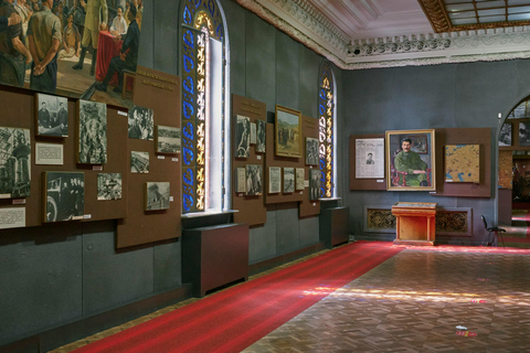 Uplistsikhe &amp; Stalin Museum: Soviet Combo Tour