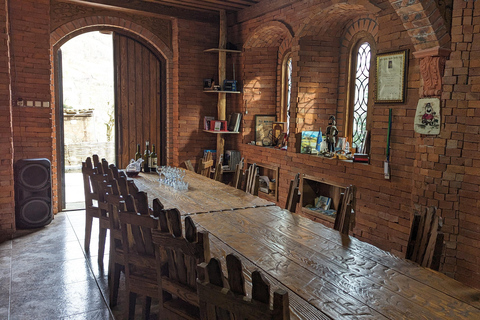 Cascada de Gonio Makhuntseti Degustación de vinos de la familia localMakhuntseti