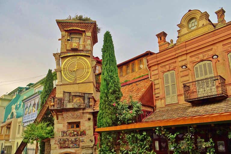 Authentic and secret Tbilisi – Private tour (price for 1 to 3 people)