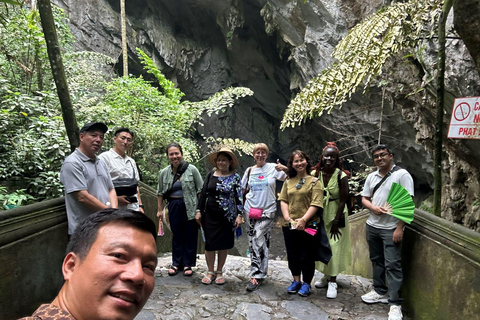 Da Hanoi: Tour di gruppo della Pagoda dei Profumi di una giornata intera con pranzoTour con funivia