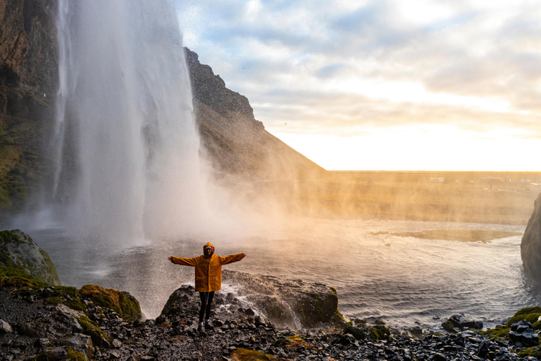 South Coast, Glacier Hike and Northern Lights Winter Tour