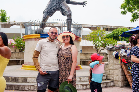 Cartagena: Barranquilla & Santa Marta Day Trip with Meals