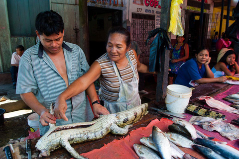 Entdecke Iquitos: Stadtführung und der Belen-Markt