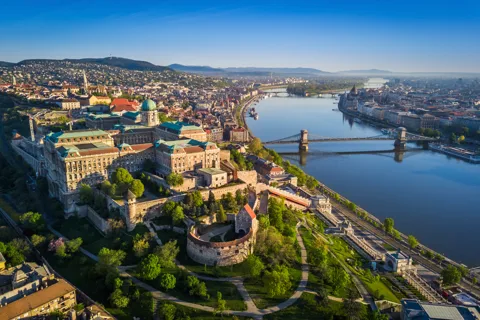 Vienna: Private Small-Group Budapest Full Day Trip
