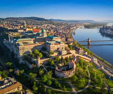 From Vienna: Danube Duo, Budapest Day Tour