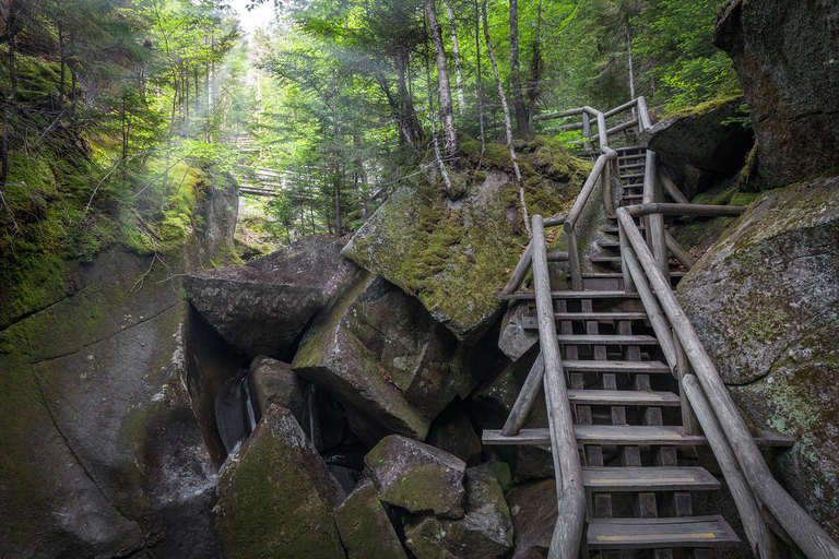 Boston Fall Day Trip to White Mountains, Lost River Gorge