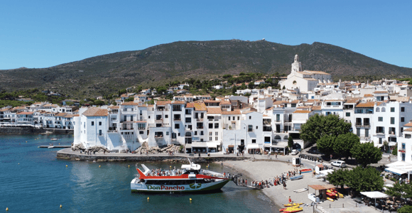 From Roses: Costa Brava Cruise with Free Time in Cadaqués
