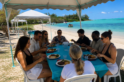 Mauritius: 5 Islands Speedboat Lagoon Experience with BBQ Mauritius: Lagoon Experience 5 Islands with BBQ Beach Lunch