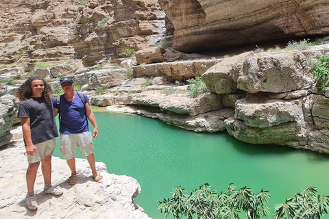Muscat: Wadi Al Shab Oasis, Secret Cave & Sinkhole