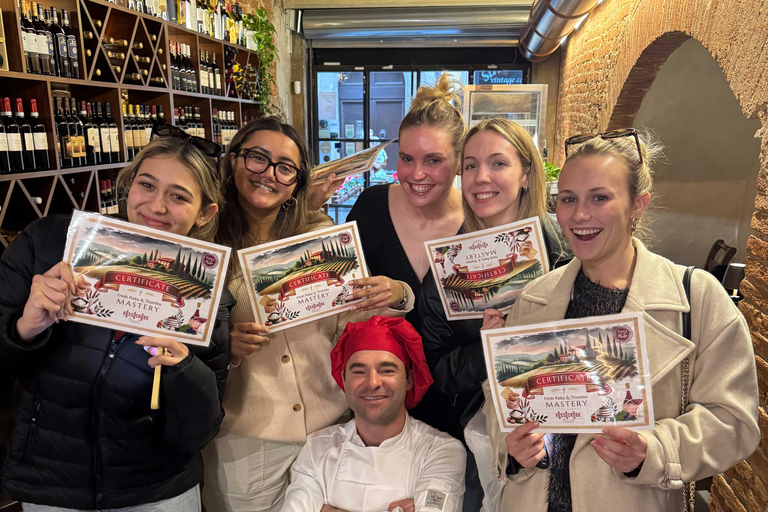 دورة صنع المعكرونة الأصيلة في فلورنسا مع طاهٍ محلي