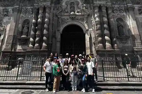 Quito: Historic Center + Chocolate Experience