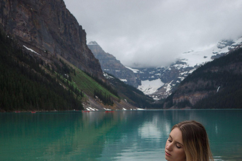 Vanuit Banff: Pendelbus naar Lake Louise en Moraine Lake.