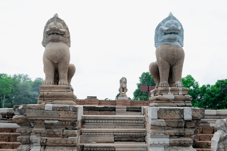 Banteay Chhmar: Journey to Khmer Fortress in the Jungle