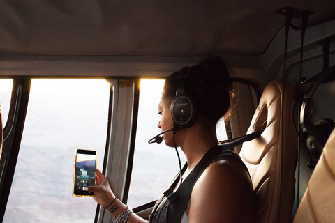 Las Vegas: helikopterlandingstour door de Grand CanyonVertrek bij zonsondergang