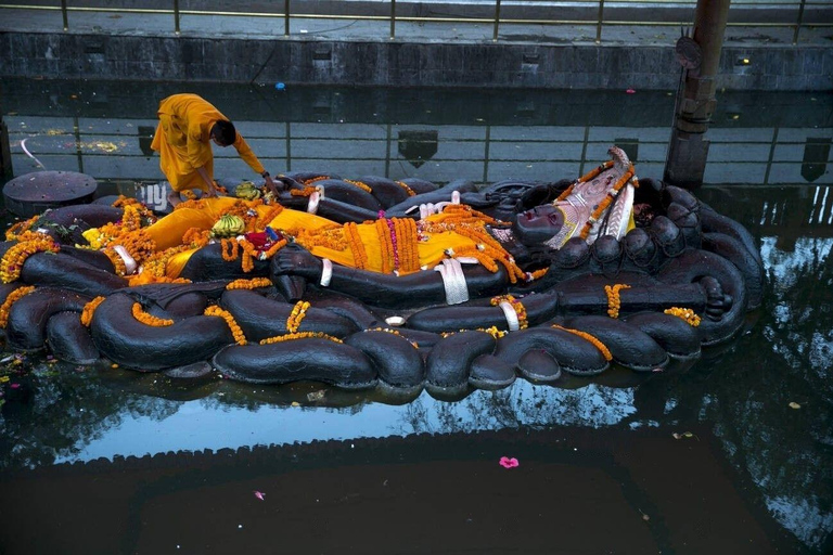 Kathmandu: Budhanilkantha Temple Guided Tour with Transfer