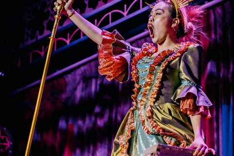 Phuket: Junkyard Theatre Dinner and Show - VIP Ticket