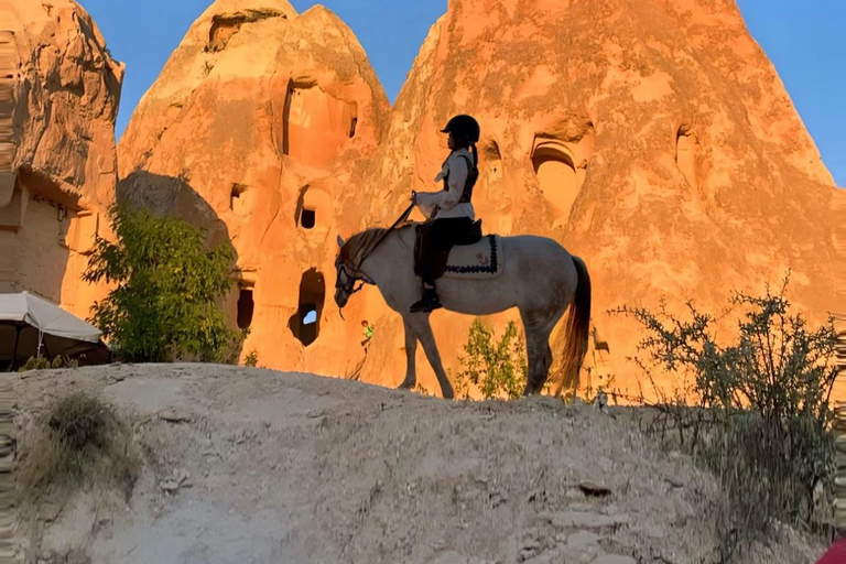 Cappadocia: Guided Horse Riding Tour in Love/Rose Valley Sunset Horse Riding Tour
