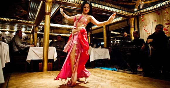 Cairo: Luxury Nile Maxim Dinner Cruise, Belly Dance & Tanura