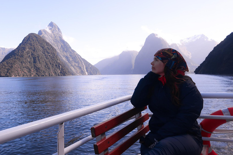 Tour di un giorno intero e crociera Premium nel Milford Sound