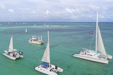 Lujo en el agua: Exclusivas excursiones en catamarán en Punta Cana