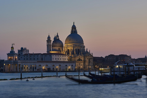 Hidden Venice: Evening walking tour & a Mysterious Place
