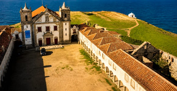 Sesimbra and Cabo Espichel: Castle, Museums and Dinosaur Footprints