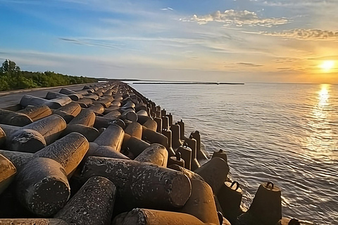 Yogyakarta: Menoreh, Chicken Church, Mudal & Glagah Day Trip