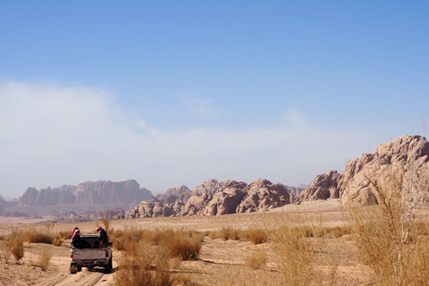 Wadi Rum: Jeep Tour, Hike, Bedouin Visit, and Meal