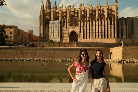 Palma: Old Town & Waterfront Private Photoshoot Ultimate: 50 photos + cinematic video reel | 90 mins