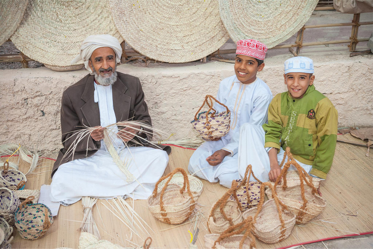 Muscat: Half-Day Sightseeing Essentials Tour and Audio Guide