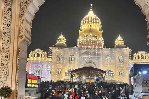 Nueva Delhi : Tour nocturno de Delhi - 4 horasDesde Gurugram / Noida / Greater Noida, Coche + Guía turístico