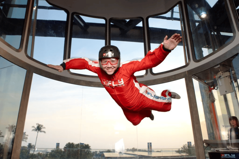 Singapur: iFly Singapur Ticket für 2 Fallschirmsprünge