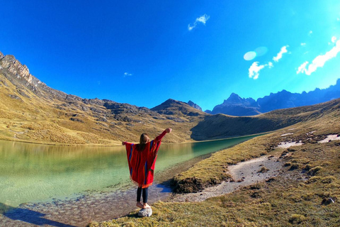 Ayacucho: Aventura en la Laguna Verdeqocha - Privado