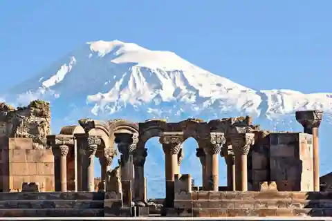 Historical Armenia: Zvartnots, Etchmiadzin and Sardarapat