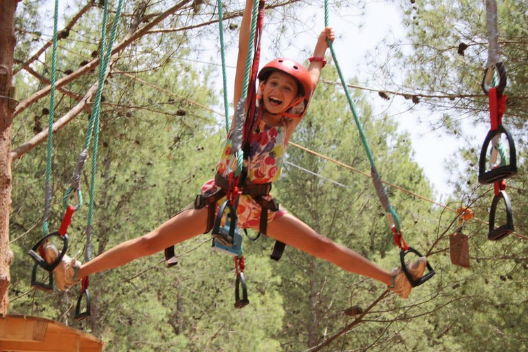 Marrakech : Aventures en tyrolienne et sur les ponts dans les montagnes de l&#039;Atlas