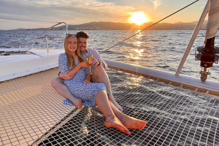 Palma: 2-Hour Sunset Catamaran Cruise with Drinks