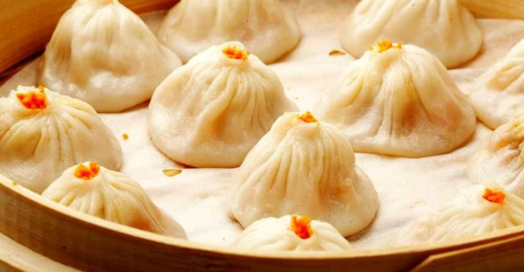 Shanghai Night River Cruise VIP Seat with Authentic Dinner photo 7