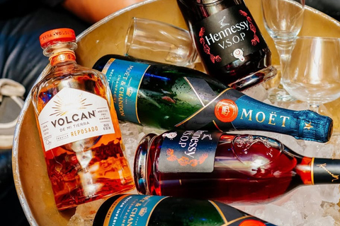 Nairobi: Thika Road Matatu Ride & Pub Crawl 3 - 4 pax